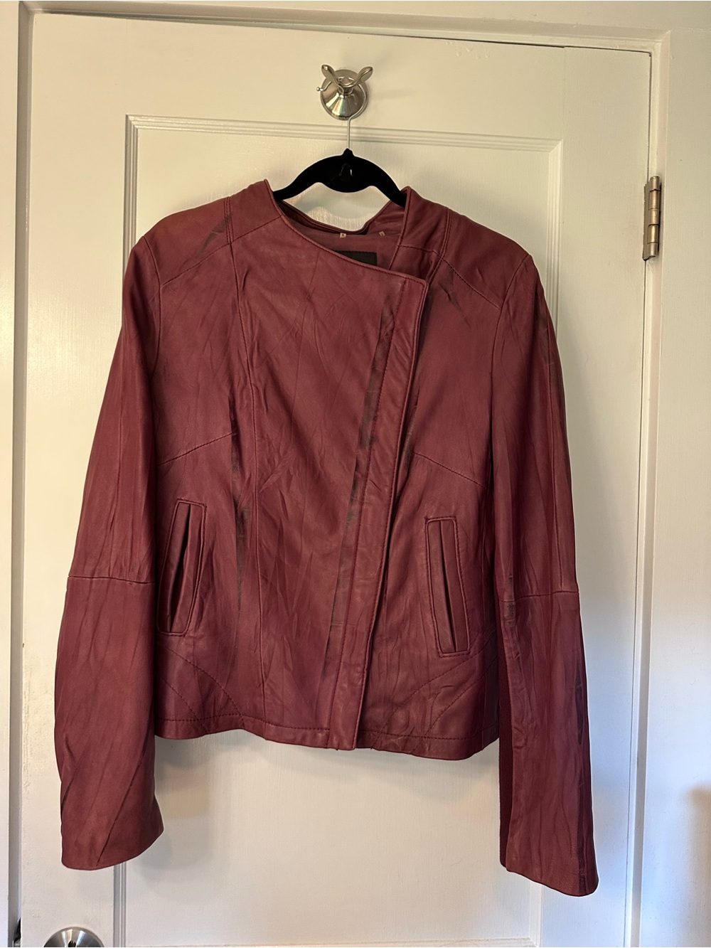 100% Soft Lamb Skin Leather Elie Tahari Women's Jacket in Burgundy